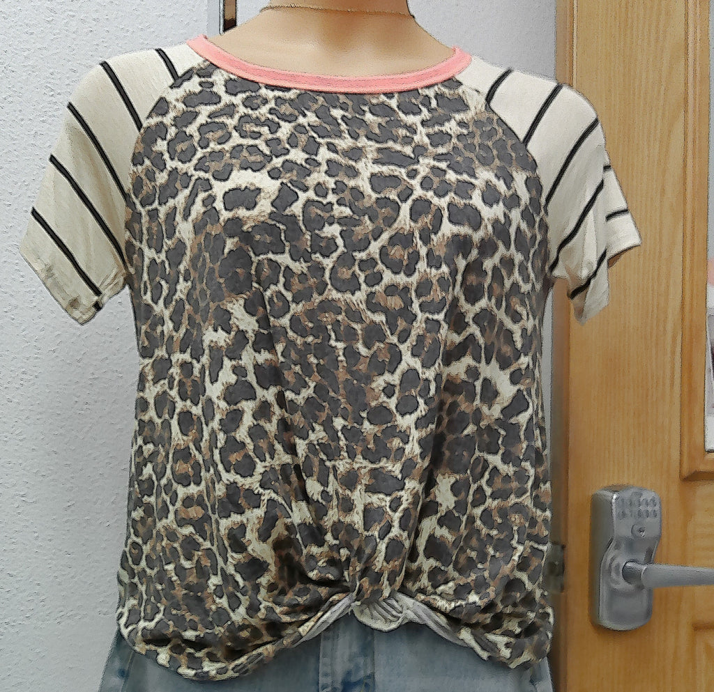 LEOPARD PRINT WITH FRONT KNOT